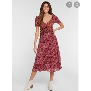En Saison Floral Pleated Dress